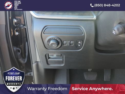 Used 2024 Jeep Grand Wagoneer L 4WD image 19