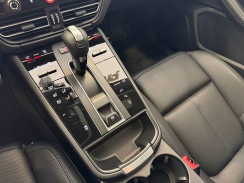 Certified 2026 Porsche Macan AWD/4WD image 19