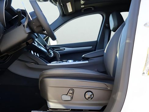New 2025 Alfa Romeo Stelvio Sprint image 38