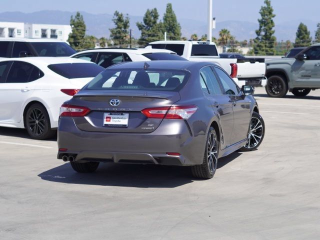 Used 2020 Toyota Camry SE FWD image 8
