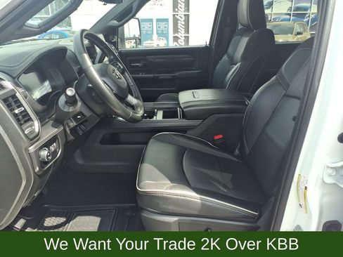 Used 2025 RAM 3500 Limited AWD/4WD image 9