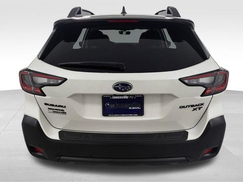 Used 2025 Subaru Outback Onyx Edition XT AWD/4WD image 4