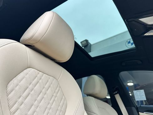 Used 2023 BMW 530i w/ Premium Package RWD image 15