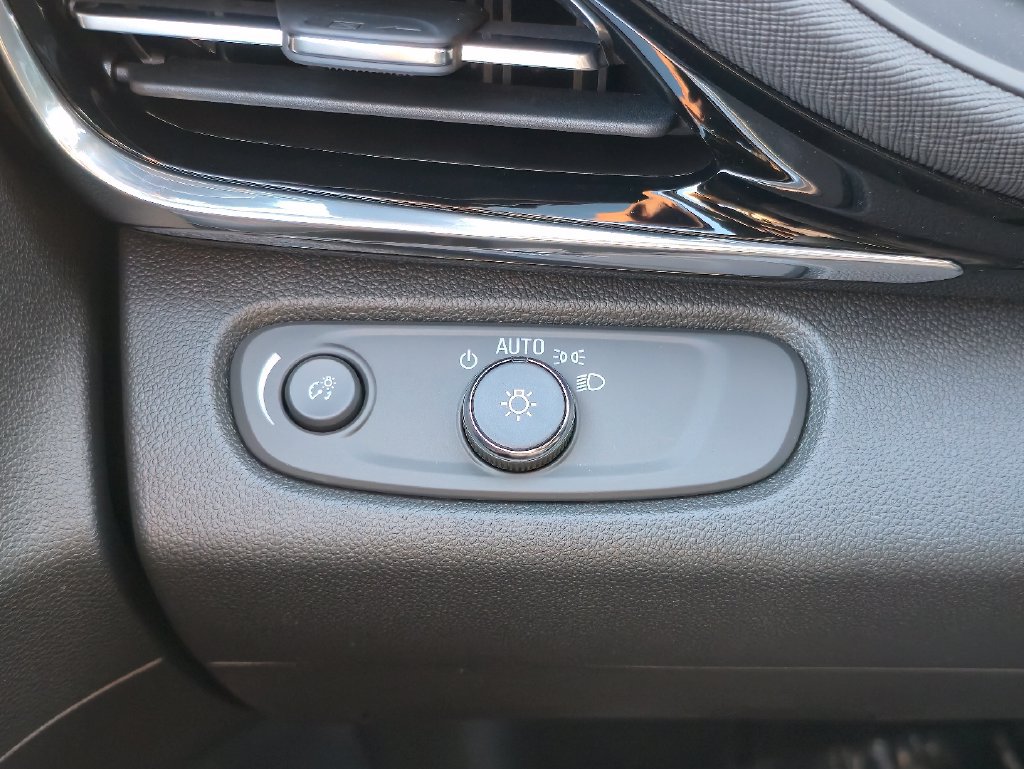 New 2026 Buick Envista Sport Touring w/ Convenience I Package FWD image 18