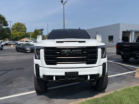 Used 2026 GMC Sierra 2500 Pro AWD/4WD image 2