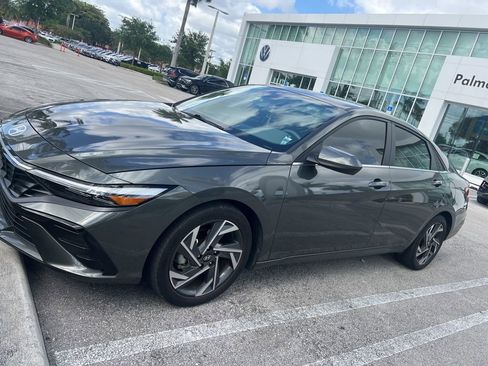 Used 2024 Hyundai Elantra SEL w/ Convenience Package image 7