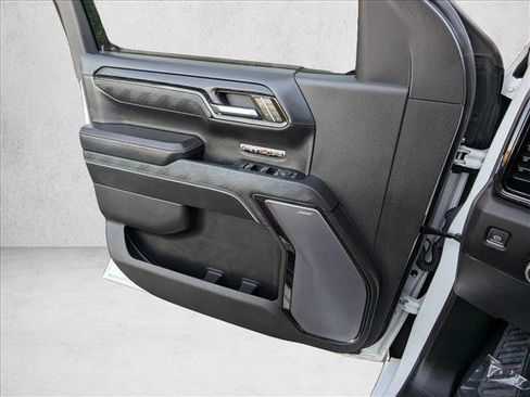 Used 2022 GMC Sierra 1500 AT4X image 14