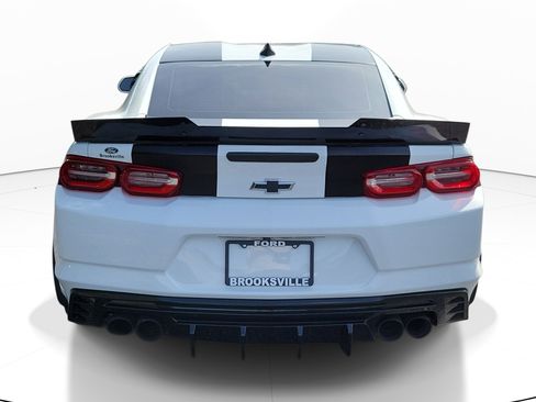 Used 2023 Chevrolet Camaro LT w/ Technology Package RWD image 5