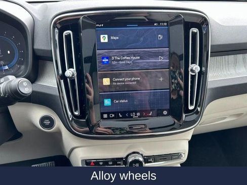 New 2025 Volvo XC40 B5 Ultra w/ Protection Package Premier image 32