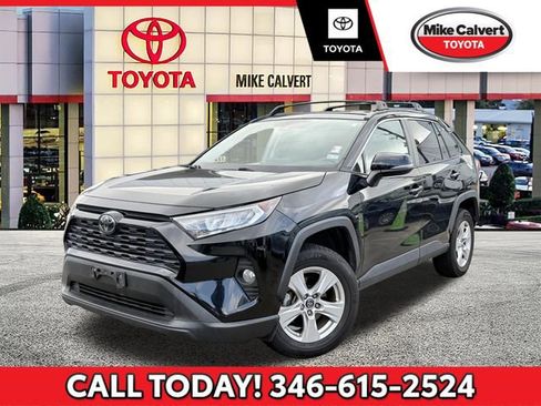 Used 2020 Toyota RAV4 XLE FWD image 1
