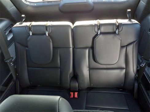 Used 2025 Ford Explorer ST-Line w/ ST-Line Street Pack image 15