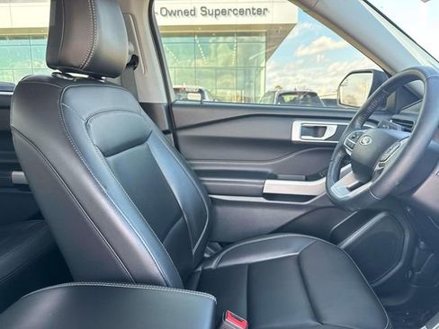 Used 2023 Ford Explorer XLT w/ Equipment Group 202A image 11