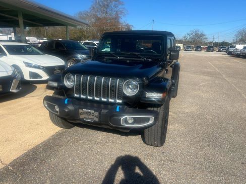 Used 2023 Jeep Wrangler Sahara w/ Cold Weather Group image 2