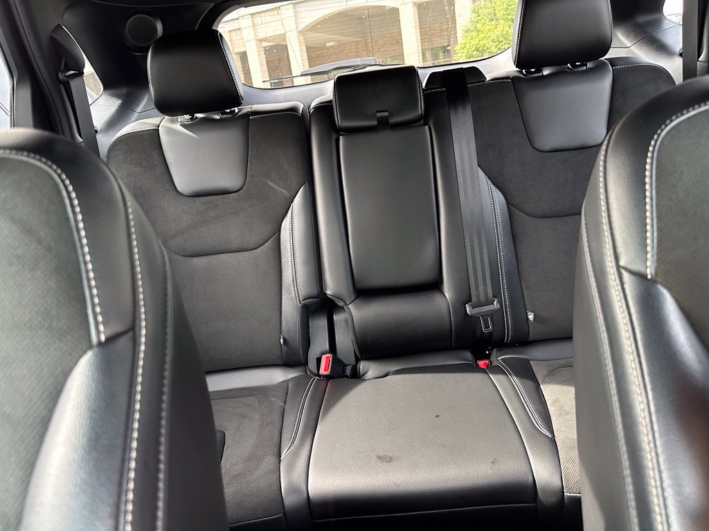 Used 2020 Ford Edge ST w/ Cold Weather Package AWD/4WD image 18