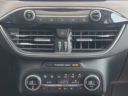 Used 2020 Ford Escape Titanium AWD/4WD image 17