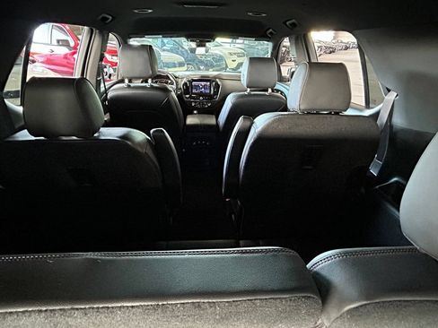 Used 2023 Chevrolet Traverse RS FWD image 53