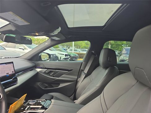 Used 2024 BMW 530i w/ M Sport Package RWD image 25