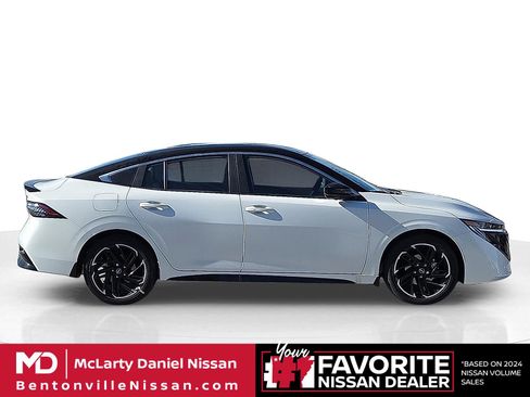 New 2026 Nissan Sentra SR w/ SR Premium Package FWD image 6