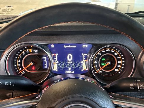 Used 2023 Jeep Gladiator Mojave w/ Cold Weather Group AWD/4WD image 22