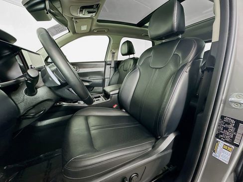 Used 2023 Kia Sorento EX w/ Panoramic Sunroof Package AWD/4WD image 22