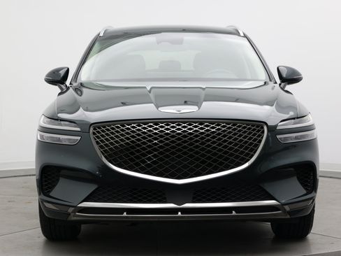 Used 2022 Genesis GV70 2.5T AWD/4WD image 2