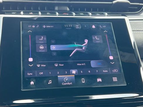 Used 2025 Jeep Grand Cherokee Laredo X w/ Luxury Tech Group I AWD/4WD image 23