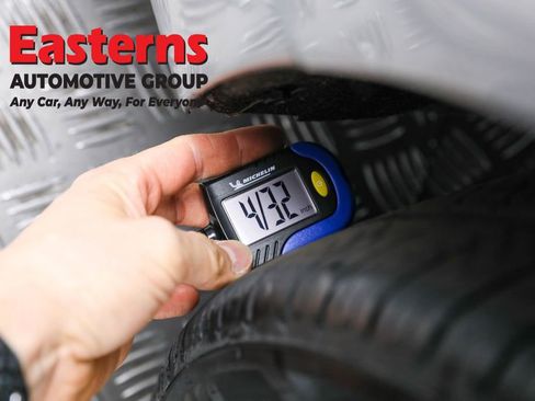 Used 2023 Toyota Camry XSE FWD image 25