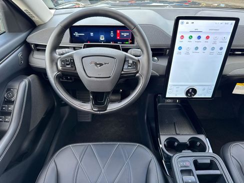 Certified 2025 Ford Mustang Mach-E Select image 22