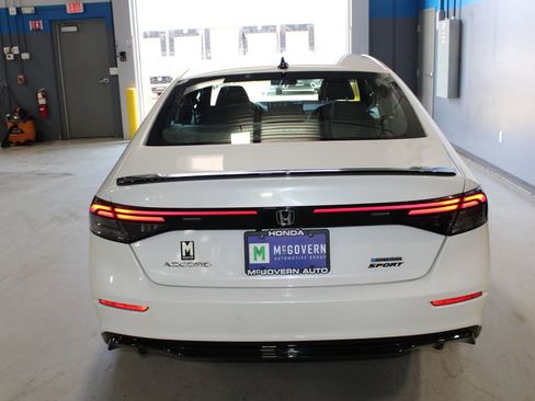 Used 2023 Honda Accord Sport image 40