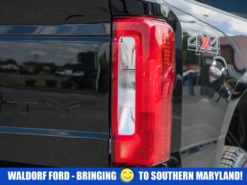 Used 2025 Ford F250 XLT AWD/4WD image 7
