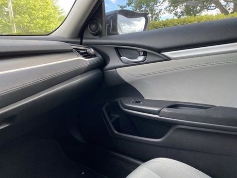 Used 2017 Honda Civic EX image 19