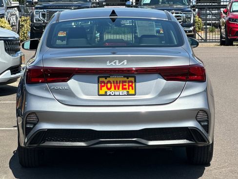 Used 2024 Kia Forte LXS FWD image 5