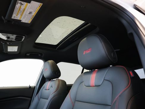 New 2026 Chevrolet Trax RS w/ Sunroof Package image 22