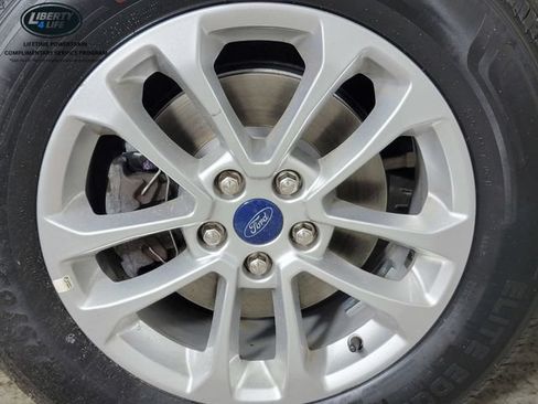 Certified 2022 Ford Escape SE w/ Cold Weather Package FWD image 10
