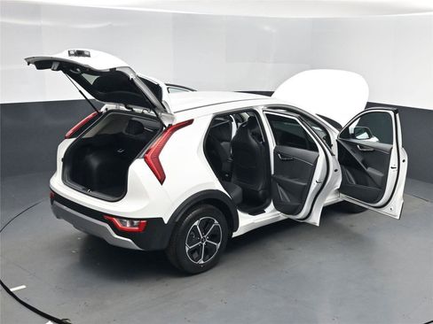 New 2026 Kia Niro LX image 27