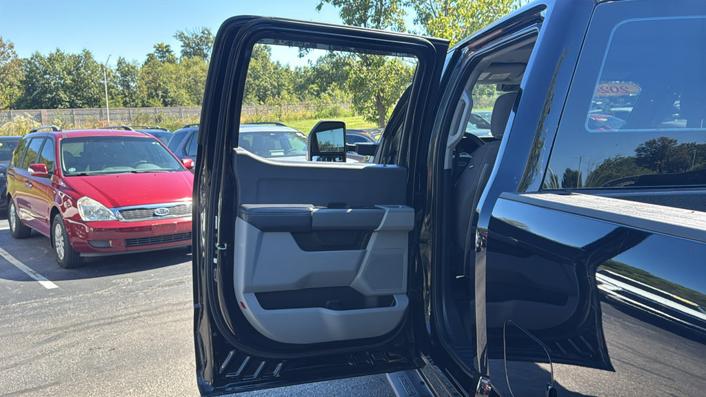 Used 2024 Ford F250 XL w/ STX Appearance Package AWD/4WD image 30