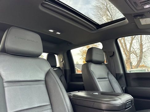 Used 2020 GMC Sierra 2500 Denali w/ Denali Ultimate Package image 16