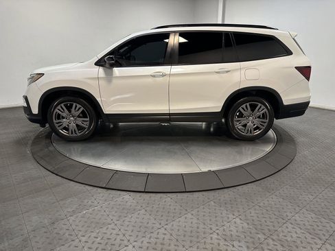 Certified 2022 Honda Pilot Sport image 8