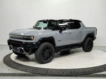New 2026 GMC Hummer EV 4x4 Crew Cab w/ LPO, Dark Essentials Package