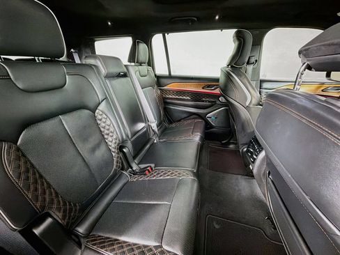 Used 2023 Jeep Grand Cherokee L Summit AWD/4WD image 30