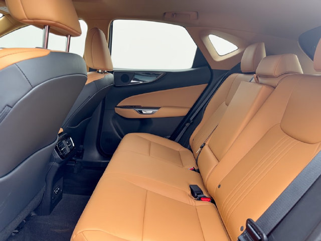Used 2025 Lexus NX 250 FWD w/ Accessory Package (K3) image 27