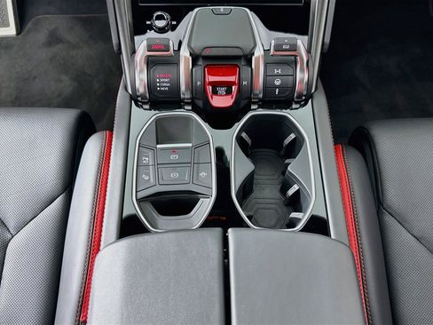 Used 2024 Lamborghini Urus S AWD/4WD image 39