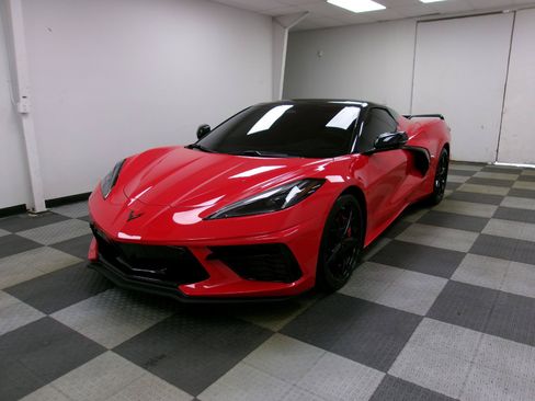 Used 2024 Chevrolet Corvette Stingray Premium Conv w/ Z51 Performance Package RWD image 17
