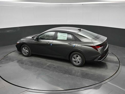 New 2026 Hyundai Elantra SE FWD image 27
