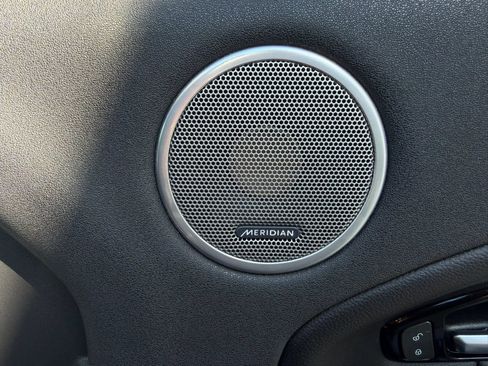 Used 2018 Land Rover Range Rover Evoque Landmark Edition image 12