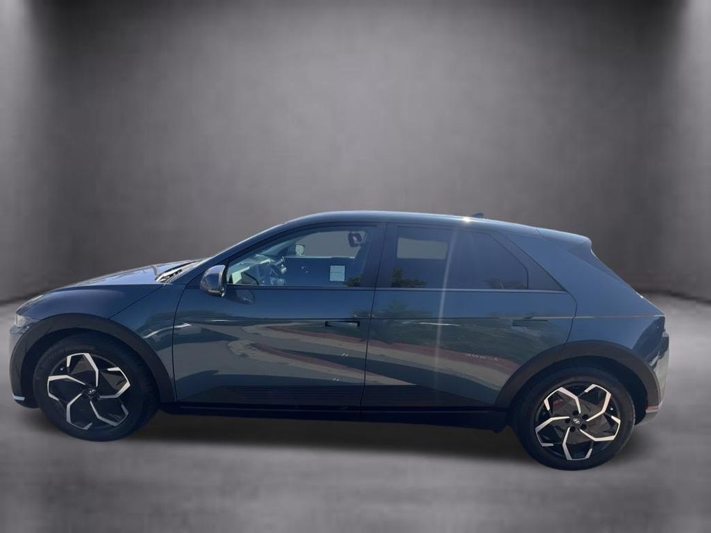 Certified 2024 Hyundai Ioniq 5 SE RWD image 5