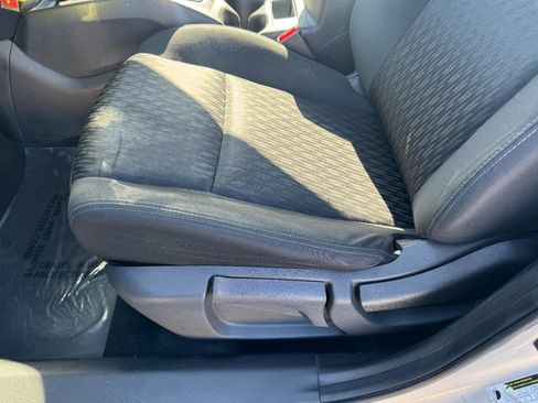 Used 2020 Nissan Rogue S image 14