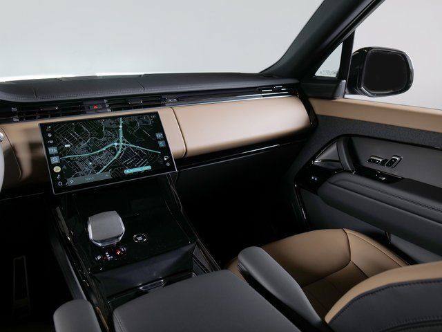 New 2026 Land Rover Range Rover Sport Dynamic SE AWD/4WD image 16