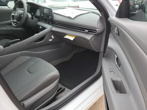 New 2026 Hyundai Elantra Sport FWD image 7