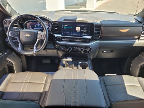 Used 2025 Chevrolet Silverado 1500 High Country AWD/4WD image 15